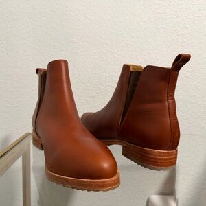 Nisolo Eva Everyday Chelsea Boot, Size 9